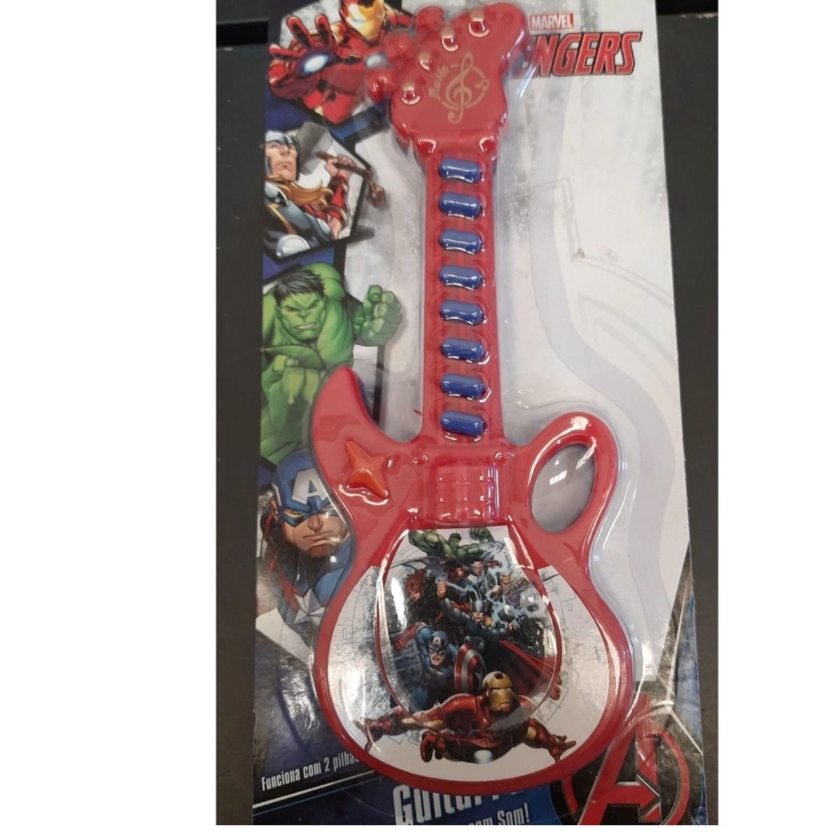 Guitarra Infantil com Som Avengers Etitoys Vermelha e Azul 35 cm